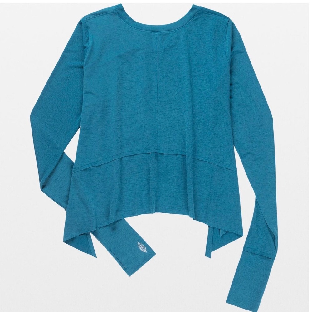 FP Movement Tempo Sz M Free People Blue Long Sleeve Cropped Top Thumbholes EUC